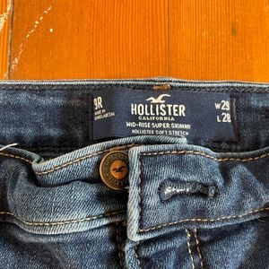 Hollister mid-rise super skinny (soft stretch) jeans, size 9R, W29 L28